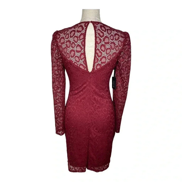Talula Aritzia‎ Lace Burgundy Dress NWT - Picture 4 of 7